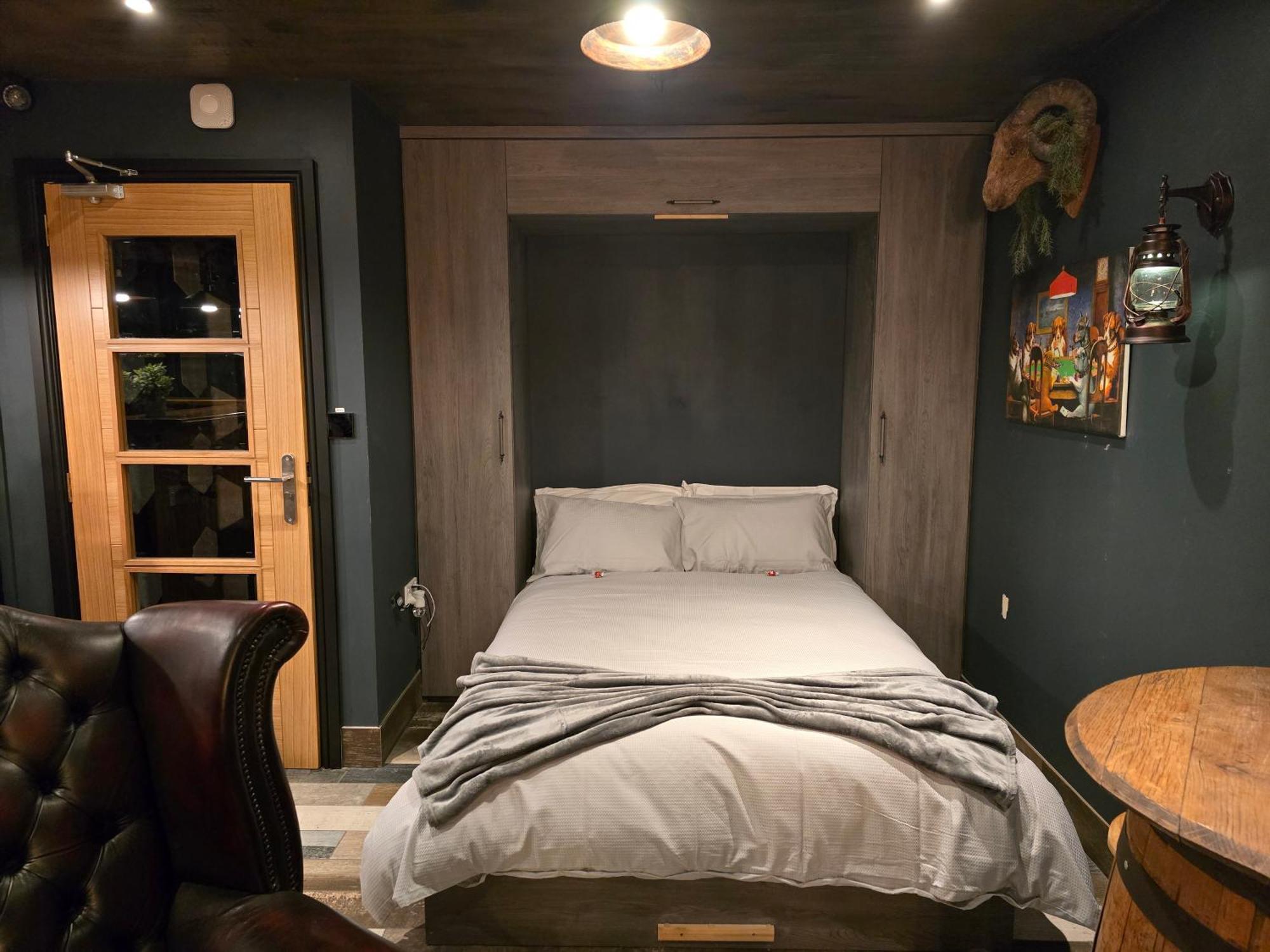 The Pub - Unique & Authentic Experience - Free Parking!, 5 Minutes From Airbus And The Mall Cribbs Bristol Dış mekan fotoğraf