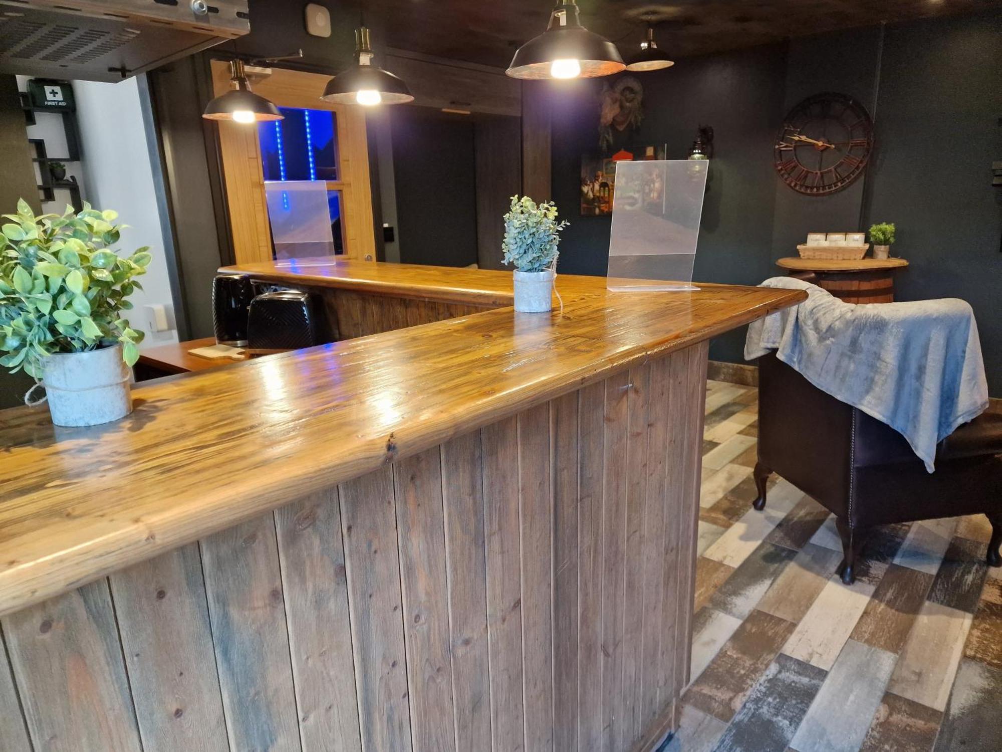 The Pub - Unique & Authentic Experience - Free Parking!, 5 Minutes From Airbus And The Mall Cribbs Bristol Dış mekan fotoğraf